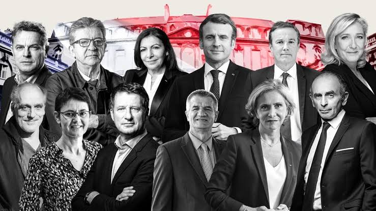 Candidat politique s’exprimant devant des électeurs lors d’un rassemblement public