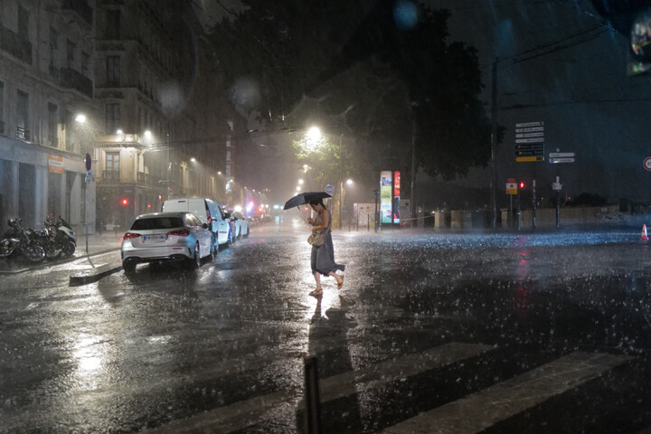 Canicule suivie d'un orage en France