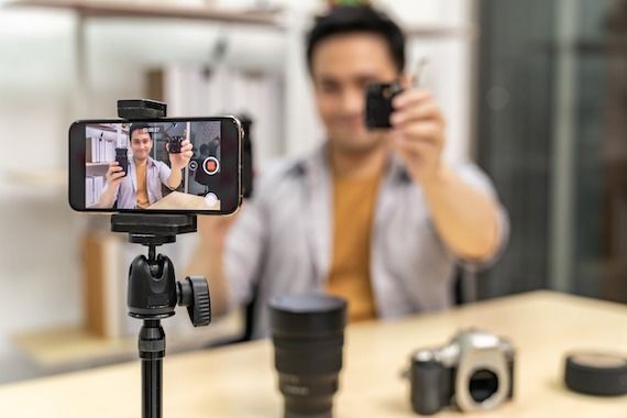 Professionnalisation des créateurs de contenu en France