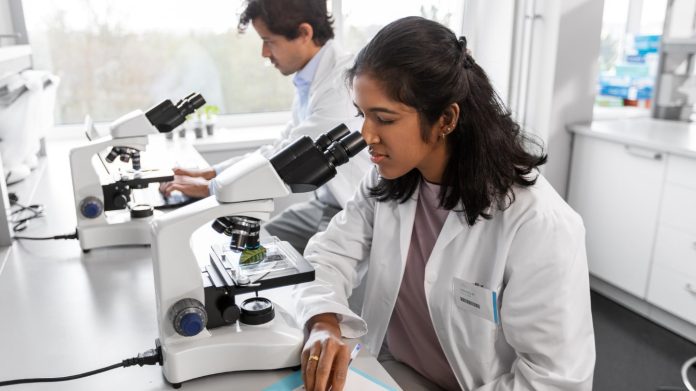 Recherche scientifique en France dans un laboratoire
